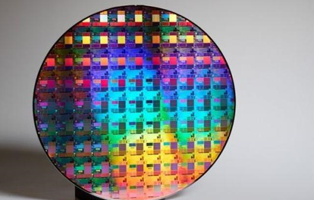 「芯片」中国芯片市场“变天”，攻克技术难题，国产5nm芯片将实现量产