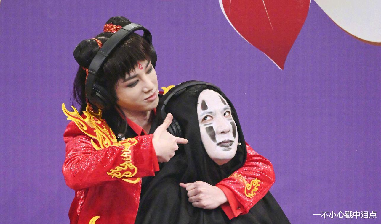 「于文文」鲁豫问张韶涵:歌手现在靠发唱片能赚钱么?张韶涵:不能!