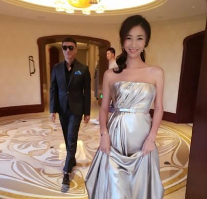 「孙红雷」比孙红雷小15岁的娇妻长啥样?当看到照片后,难怪与高龄影后分手