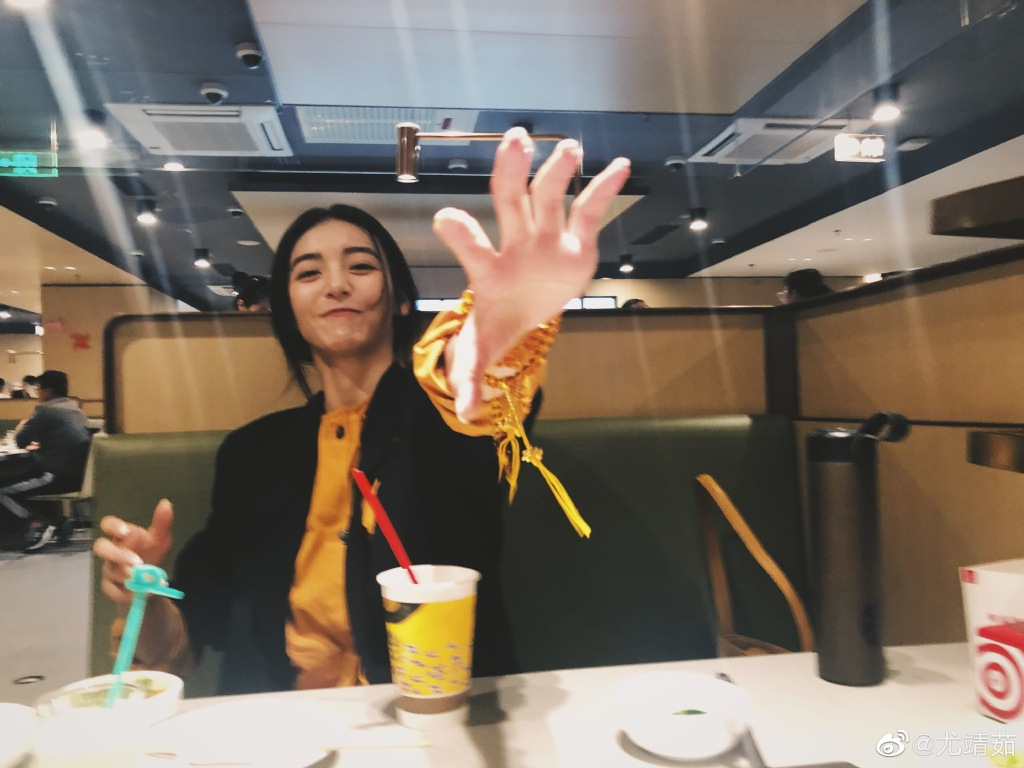 鞠婧祎|这都看不出来鞠婧祎是女的吗？