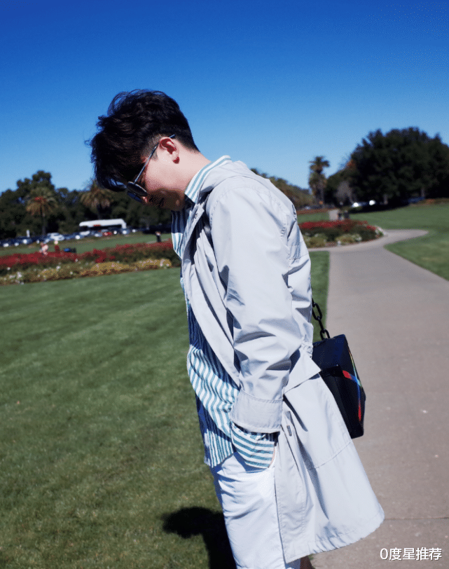 蔡徐坤|《奔跑吧》导演有多帅?颜值超高不输蔡徐坤,C位出道也没问题