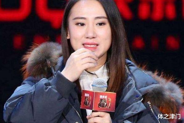 郑源|她22岁就被赵本山带上春晚,成名后开百万豪车,如今抛弃丈夫儿子