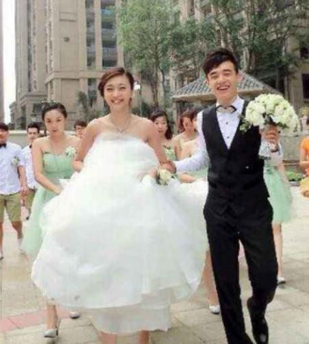 陈冰■因好声音而出名的她，在靳东新戏里演配角，网友直呼：模样完全认不出来了