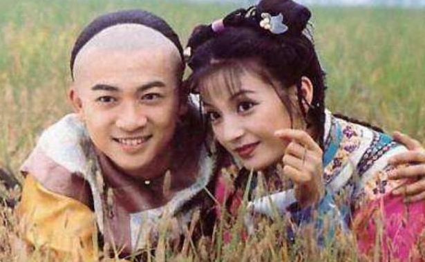 乾隆▲作为五阿哥唯一的女儿，只因母亲身份卑微，乾隆赐她可笑封号！