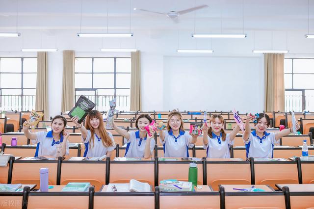 双一流大学|父母忙着报志愿的各项数据,儿子一出手,只报三个学校