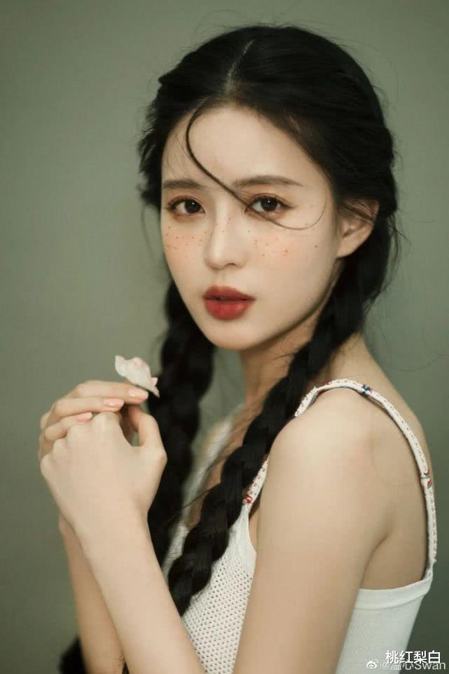 温心|孩子都生了却没嫁入豪门，如今又倒贴男明星，混得还不如梁洛施？