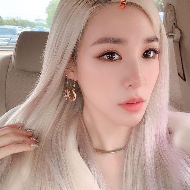 少女时代|少女时代前成员久违露面，网友竟认不出来，前后变化巨大