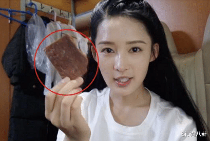 李沁|李沁吃午餐，一共6个菜，看清都是啥，原谅我一个都吃不下