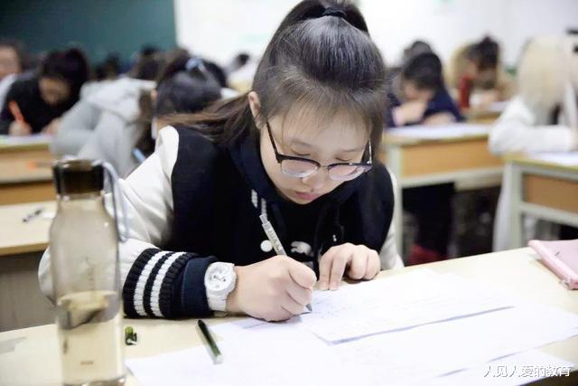 高校|文科被“歧视”?新高考下,文科生的出路在哪里?