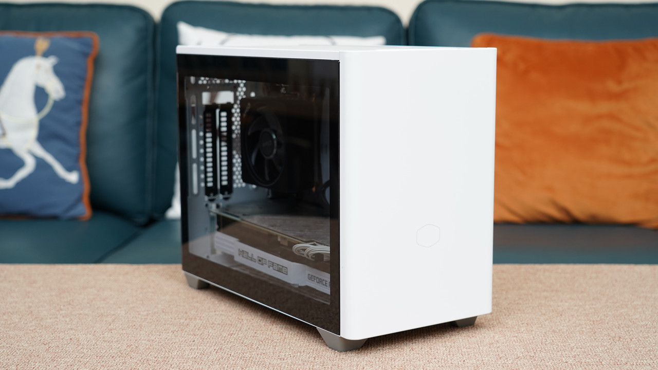 iOS|开学季买笔记本还是台式机？也许组台ITX小钢炮是不错的选择