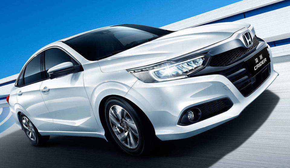 丰田卡罗拉|人生第一台车不知道怎么选？看看保值率，选这3款准没错