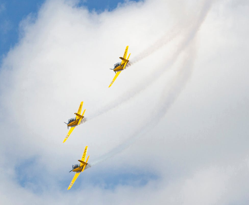 爱因斯坦|飞机为什么能飞起来,至今还是个未解之谜!