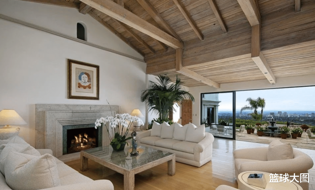 勒布朗·詹姆斯|2.5亿合同签了！詹姆斯这回哪都不去了……