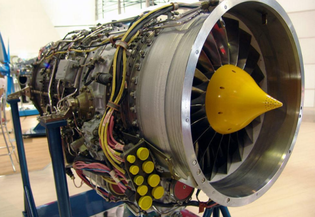 白鲸新视点 泽连斯基已无足轻重，美使馆比乌总统权力还大，可对乌部门下指示