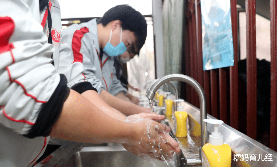 学霸|高中生“最讨厌”的4类同桌，尤其第一类，碰上立马找老师调座