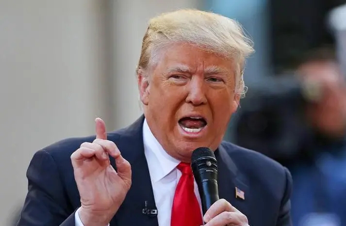 「美国」美国破120万大关，特朗普急了！对我方射出三支毒箭，箭箭攻心