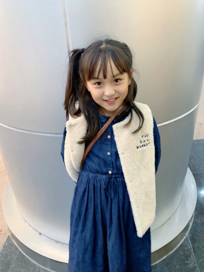 「整容」因颜值太高被禁止整容,如今10岁清秀可爱,网友:我等你长大