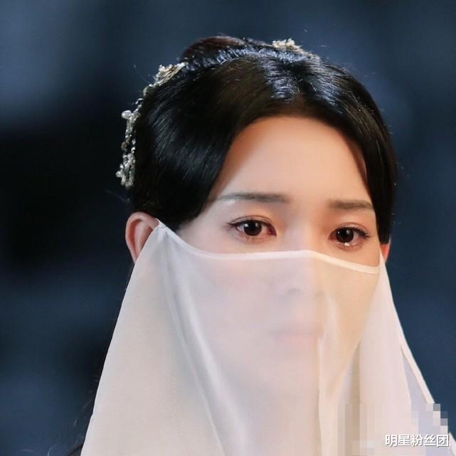 『陈瑶』陈瑶新剧终于要播出,剧中女扮男装清新灵动,比男主角都要帅气