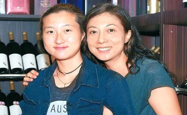 吴绮莉|吴卓林有很多死去的兄弟姐妹？吴绮莉再放大招，成龙糗事曝光