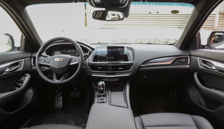 荣威rx3|甩掉“七折凯”称号，凯迪拉克CT5站了起来，8月斩获4624辆