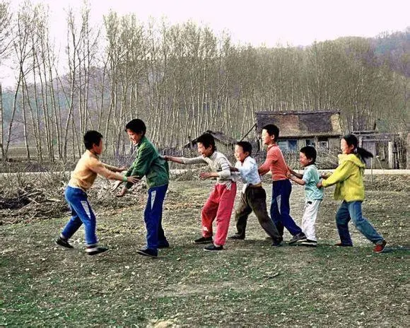 「老照片」90年代农村的一些老照片 哪个让你印象深刻？