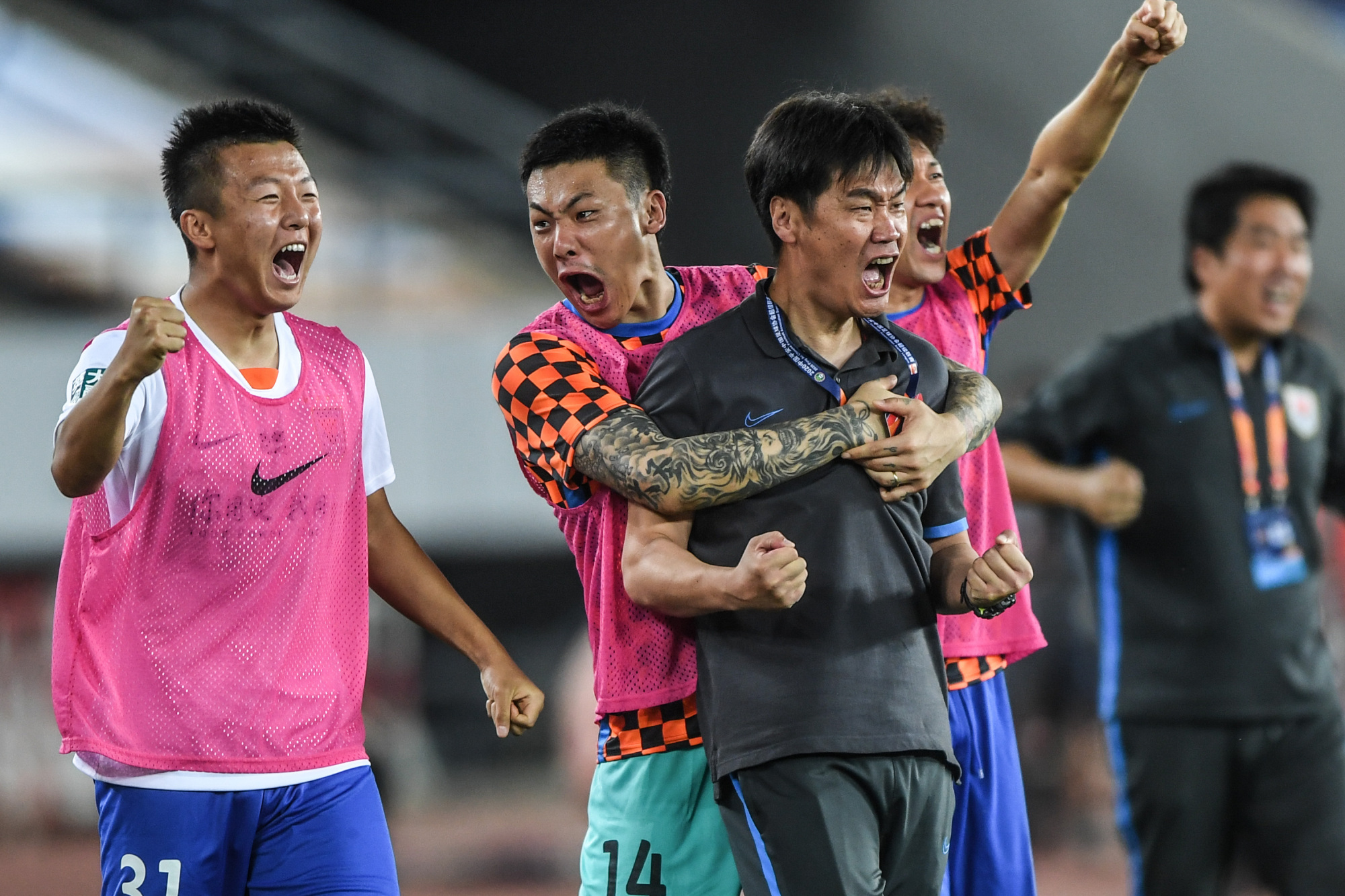 山东鲁能|比大鱼动作还大！鲁能体育官网停摆半月，名记袒露心声再掀股改狂潮