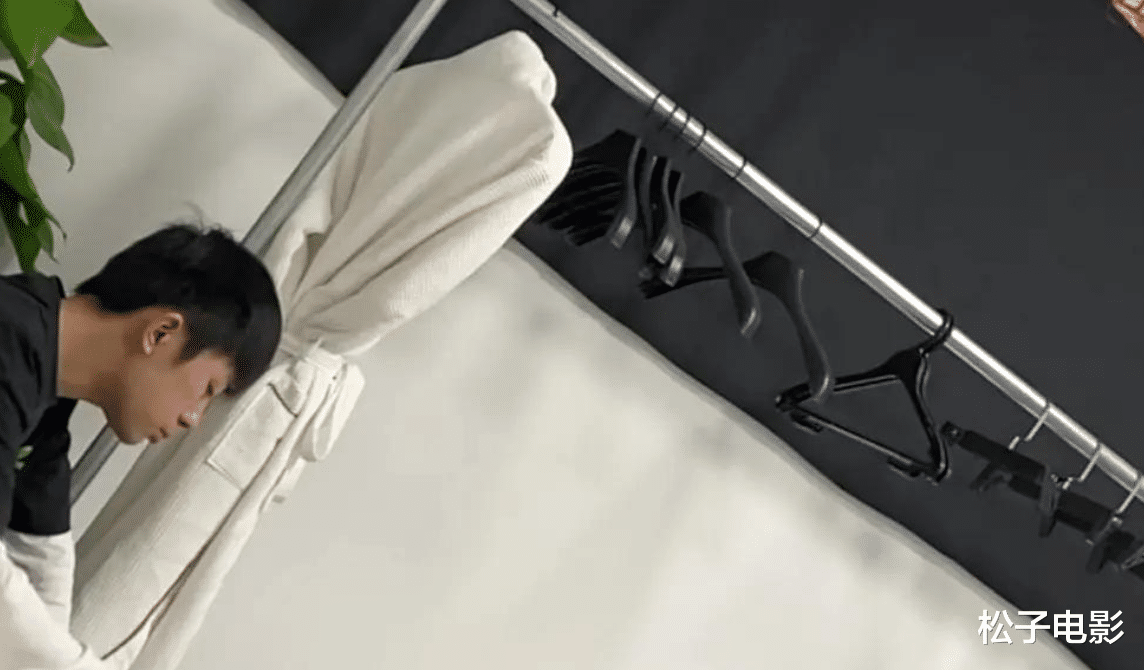 皮克斯动画|平日靠P图?易烊千玺生图颜值下跌,网友吐槽:他和帅完全不沾边