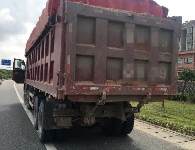 邓炳强■珠海大道数百车没走这条车道吃罚单！无人机、隐形战车轮番抓拍！行动……