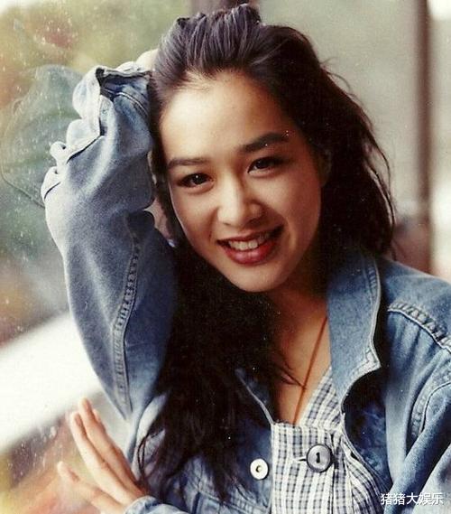 「钟丽缇」49岁钟丽缇嫁小12岁的张伦硕，婚后4年苦不堪言：“嫩草”也塞牙