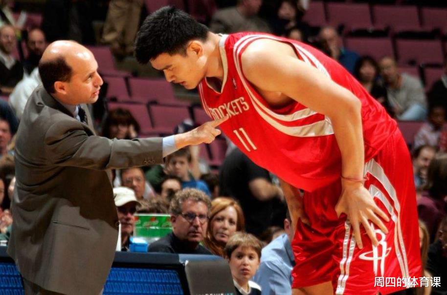 「姚明」姚明服役火箭队时,已告诉NBA的道理,但肖华现在还不懂