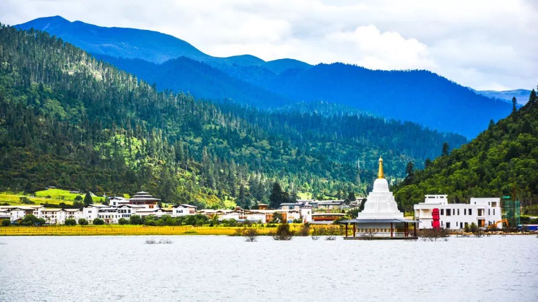 吉林省：中国唯一不收费“高速公路”，耗资380亿，一路风景如画，夏天自驾美爆了！