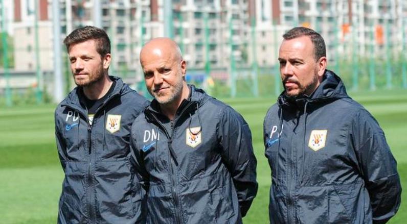 「山东鲁能」昨晚20点!鲁能再传重大喜讯,李霄鹏中超夺冠添新砝码