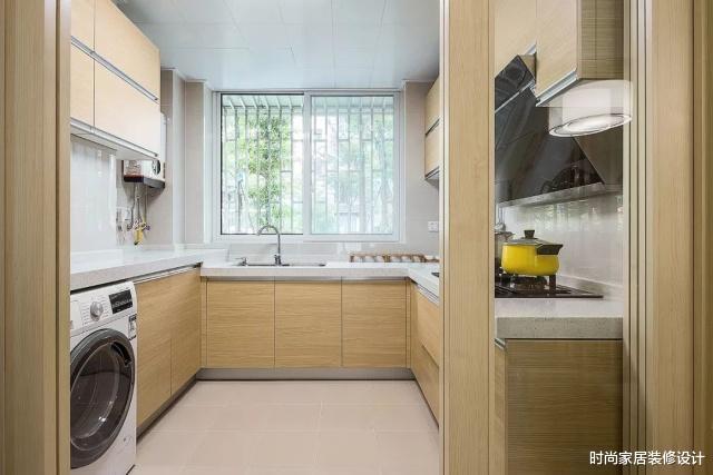 ：洗衣机放厨房、阳台、卫生间哪个地方好，看完才知道放这里好！