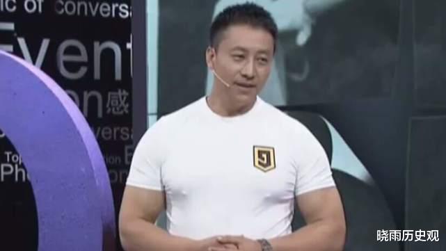 [巴菲特]他是中国排行第一的保镖，巴菲特曾雇佣他，一人干翻了30名大汉