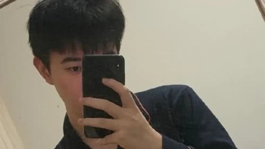 打野@韩涵复播后告诫观众，打野英雄可以不会玄策裴擒虎，但不会他还是尽早转行