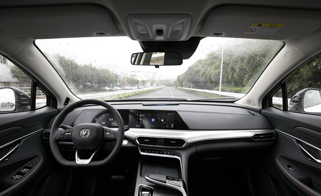 4s店|12.3万提长安UNI-T，这车真的好吗？说说我行驶1600公里的感受！