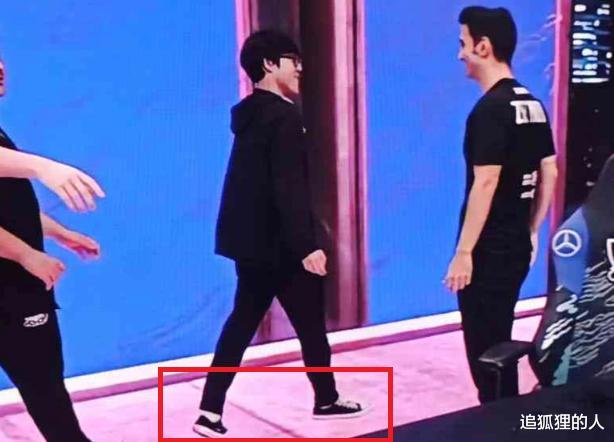 kakao|电竞人物志：穿着帆布鞋的最强雇佣兵，“我打职业，是为了钱”