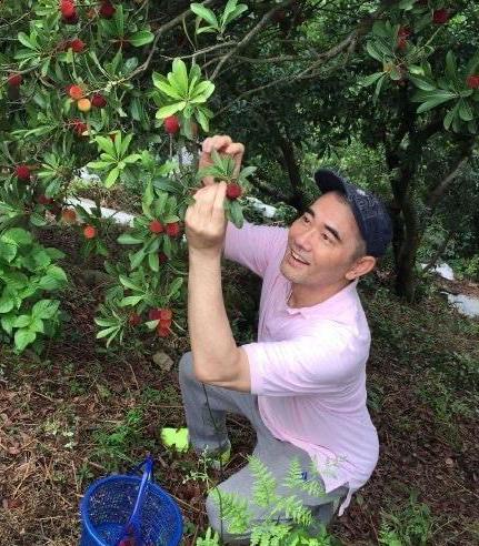 【赵文瑄】60岁美男子赵文瑄,30年没遇到爱情,至今单身与哥哥一家相依为命