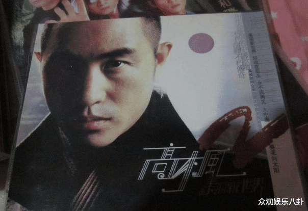 |他是霸气风暴高全能人物,脱颖而出,创造奇迹般的才华十分洒脱