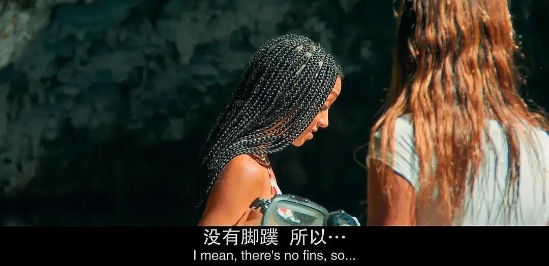 电影：史泰龙女儿误闯深海禁区，惨遭大白鲨袭击