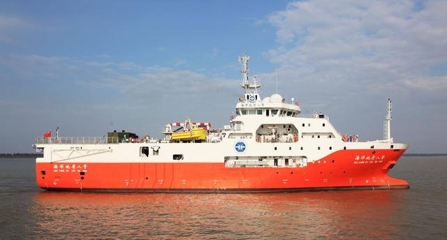 「南海」10：4实力悬殊，中国海警船奔赴万安滩，越南海警船只能干瞪眼