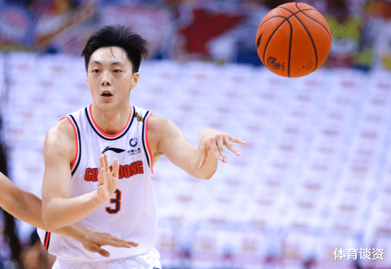 广东男篮|43胜2负创纪录!广东王朝来了,25分大胜双外援,双少11记三分太霸气