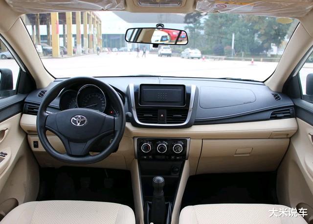 『丰田威驰』丰田成功了！“销量王”终于又大促销了，比捷达好太多，5.88万