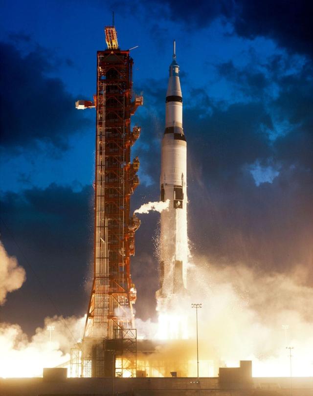 土星5号@深入解读土星5号火箭强大的根本原因！