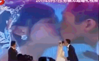 孙俪|邓超宣布息影退出娱乐圈，孙俪一条微博让1000万人泪目