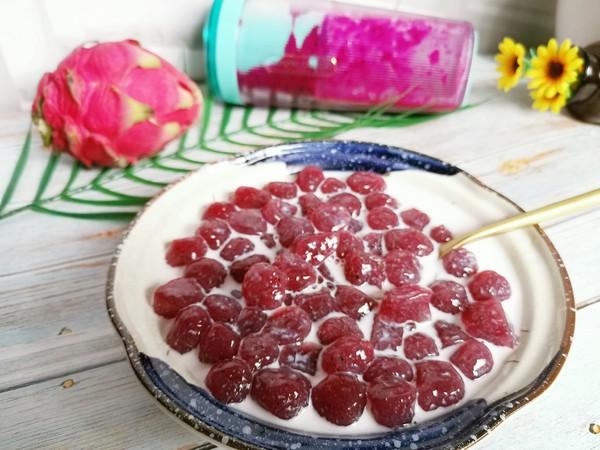 火龙果▲它是“通便果”，吃一个轻松排空黑宿便，屡试不爽，比开塞露要好