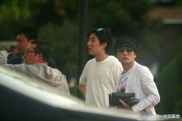 「王烁」爸爸是百亿富豪，后妈是王艳，女朋友是周迅，王烁为何入狱了？