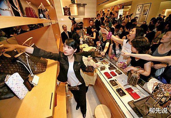 #市值#1天赚1个亿，中国首个奢侈品悄然诞生，市值一度追赶上LV母公司