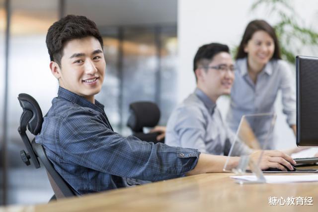 教育部|教育部针对是否将英语“踢出”高考,作出回应,学生:早该如此