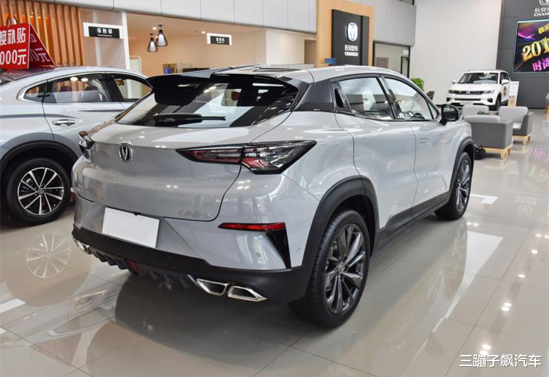 长安汽车|又一国产“黑马”！实力不输20万合资，仅11万，10天卖出7000+！